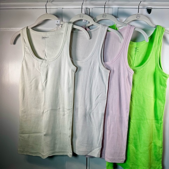 GAP Tops - 4-Pack Gap Ribbed Tank Tops